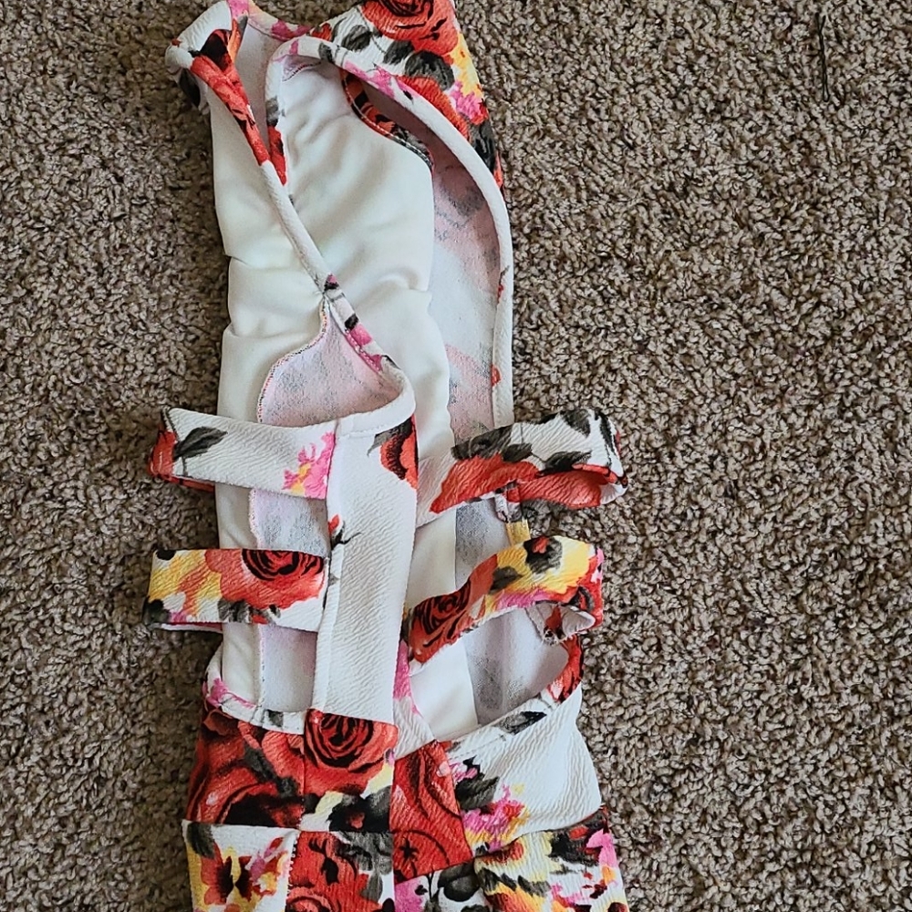 Like new floral sundress - Picture 6 of 8